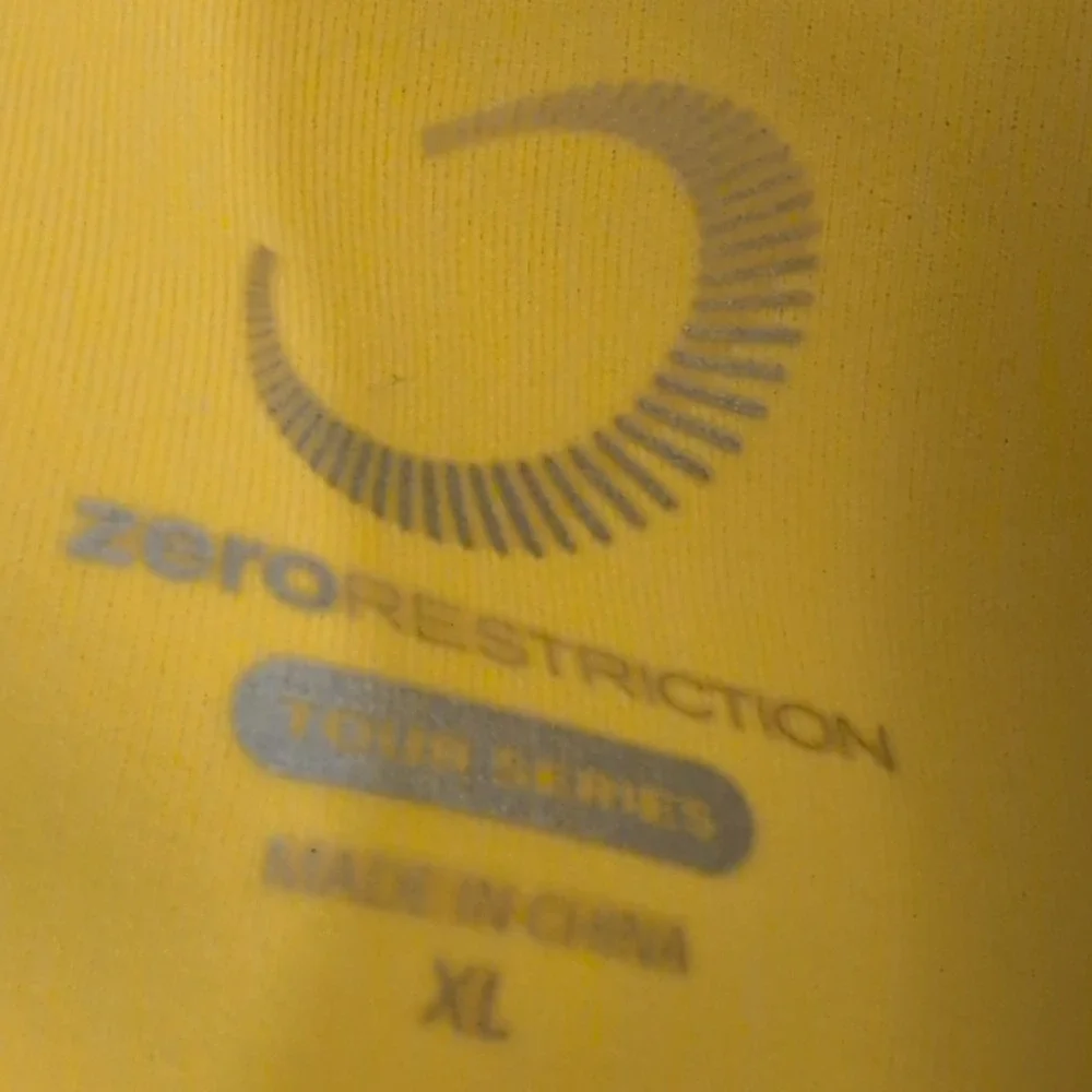 Zero Restriction Tour Series Mens XL Yellow Quarter Zip Golf Pullover Jacket